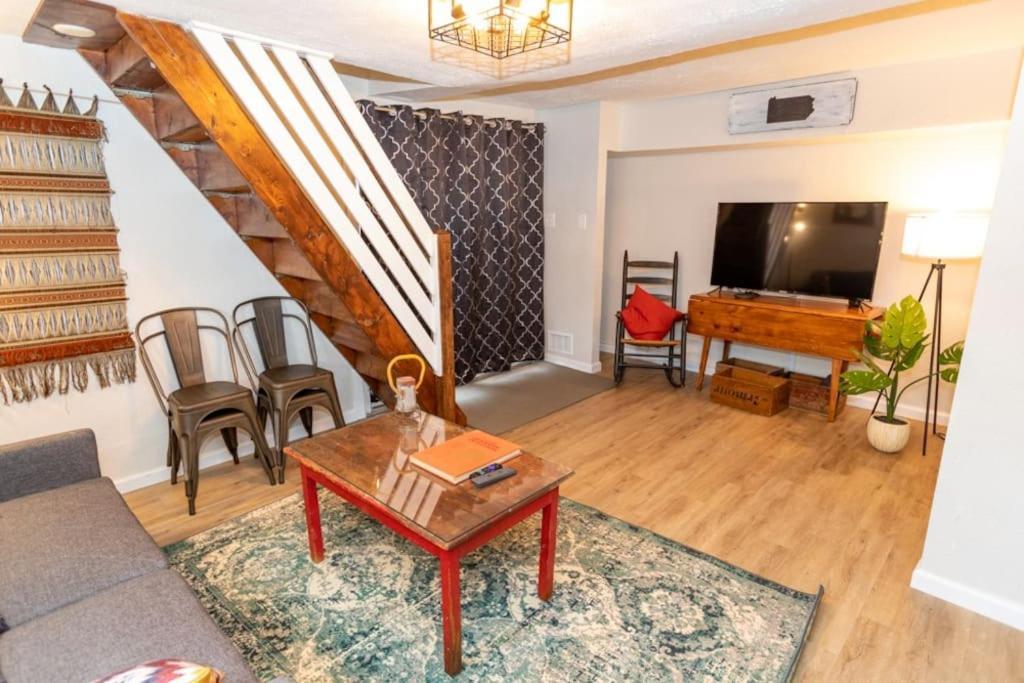 Cozy & Comfy Cottage In The City - W Parking Pittsburgh Exterior photo