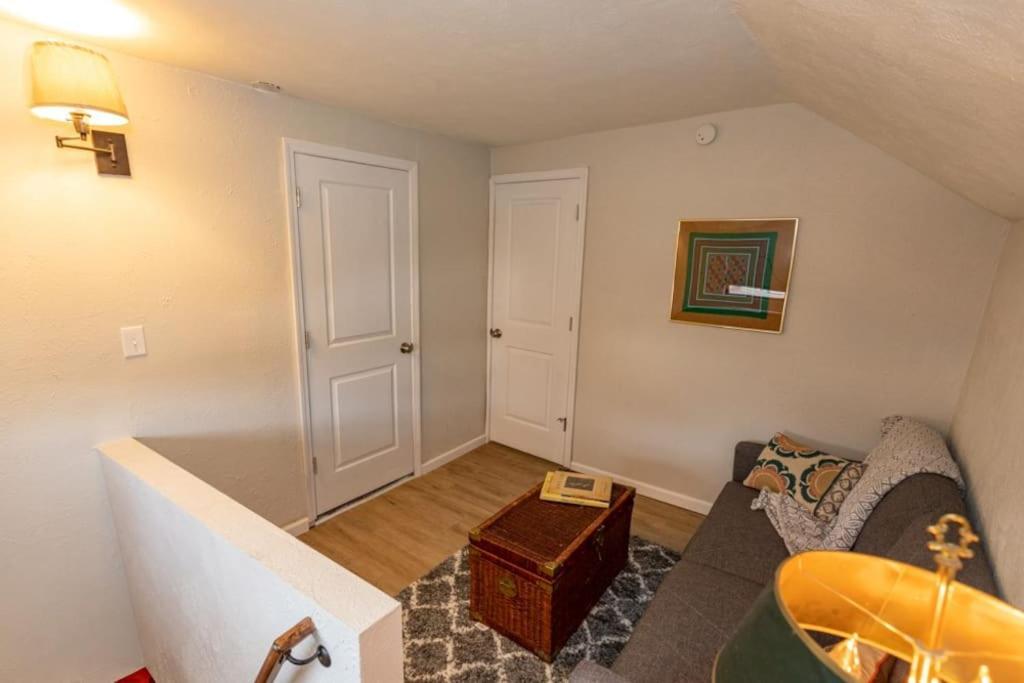Cozy & Comfy Cottage In The City - W Parking Pittsburgh Exterior photo
